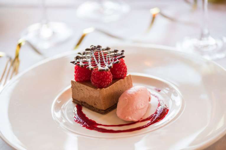 Victoria Hotel Restaurant Dining Festive Raspberry Cheesecake