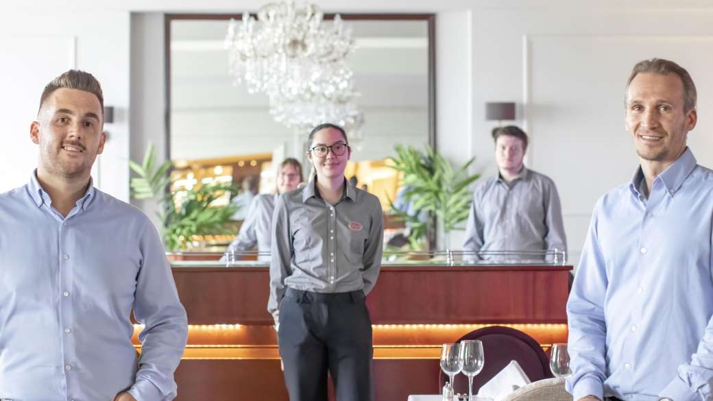 Brend Hotel Restaurant Staff