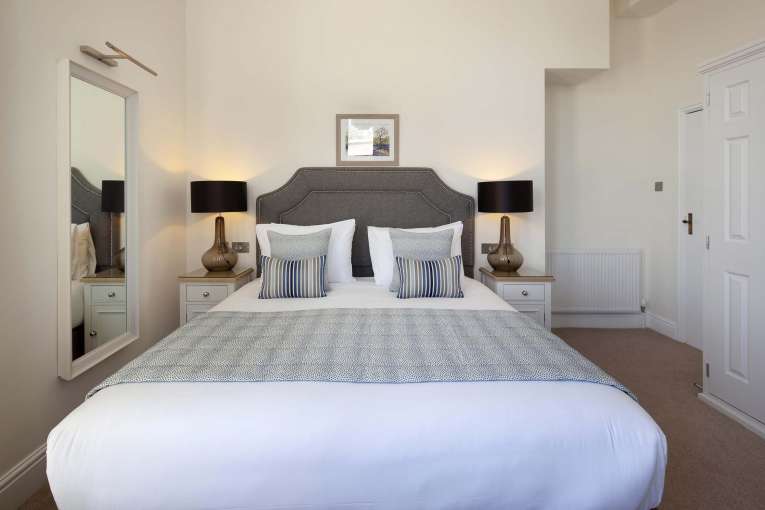 Royal Duchy Hotel Deluxe Castle View Room (112) Accommodation Bedroom