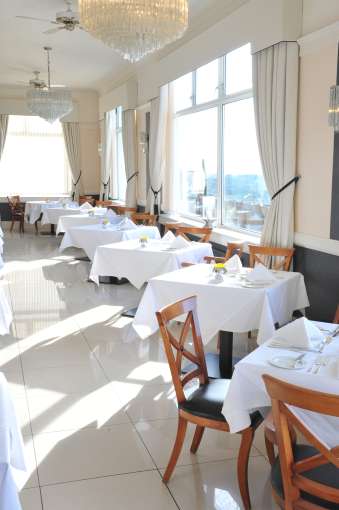 saunton sands dining room 1