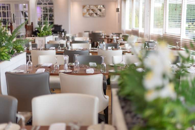 dining room at barnstaple hotel
